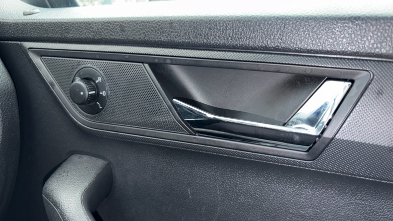 Skoda Fabia 1.0 MPI SE 5dr Petrol Hatchback